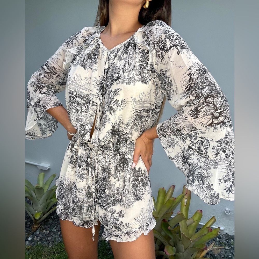 Olivaceous Painted Islands Double Tie Chiffon Romper in Tan/Black Size S